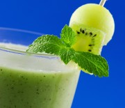 Honeydew Spinach and Lemon Smoothie Recipe